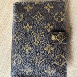 Louis Vuitton PM agenda